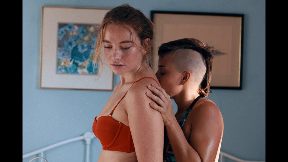 Adele exarpolos in linen