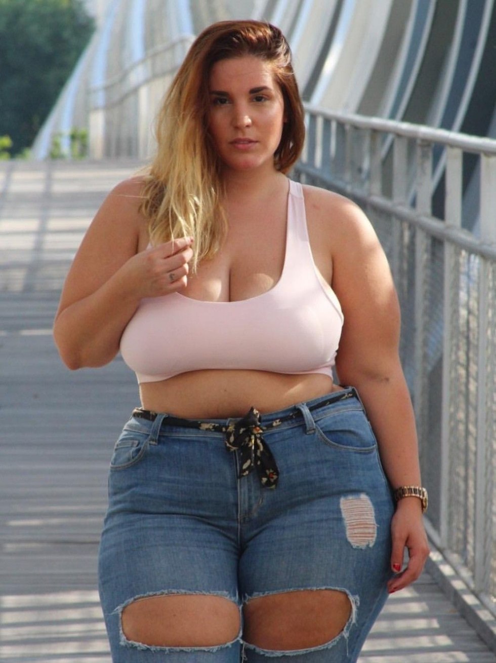 Plus SIZE IZZY NICHOLLS