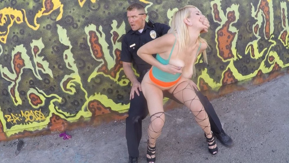 Fucked a beauty in a car