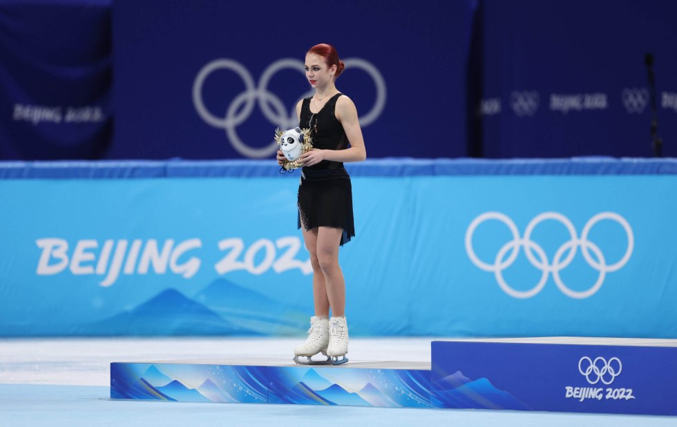 Skater Carolina Costner Nude