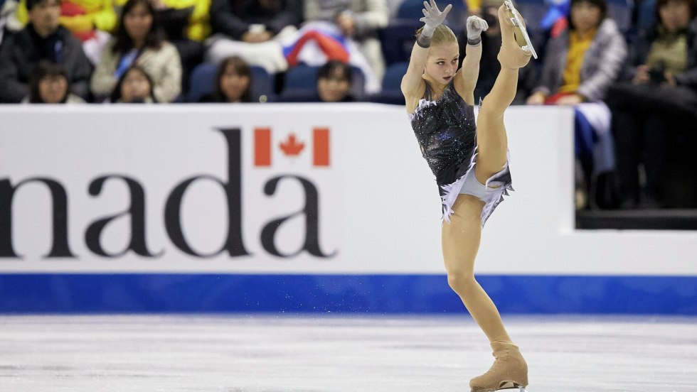 Sasha Trusova skater