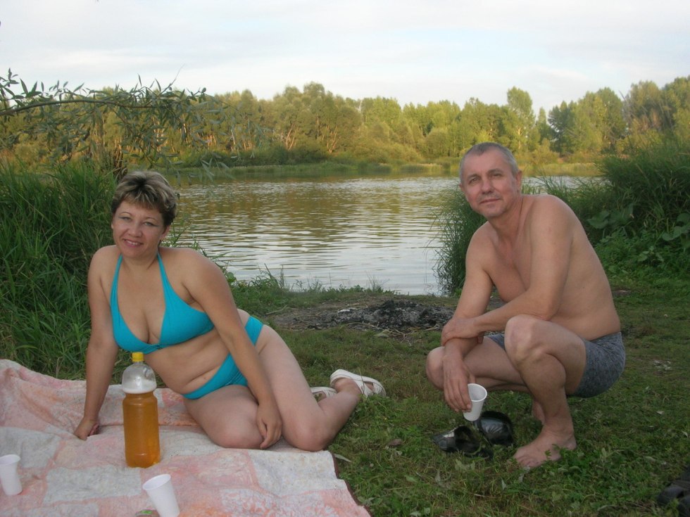 Mature swingers in nature