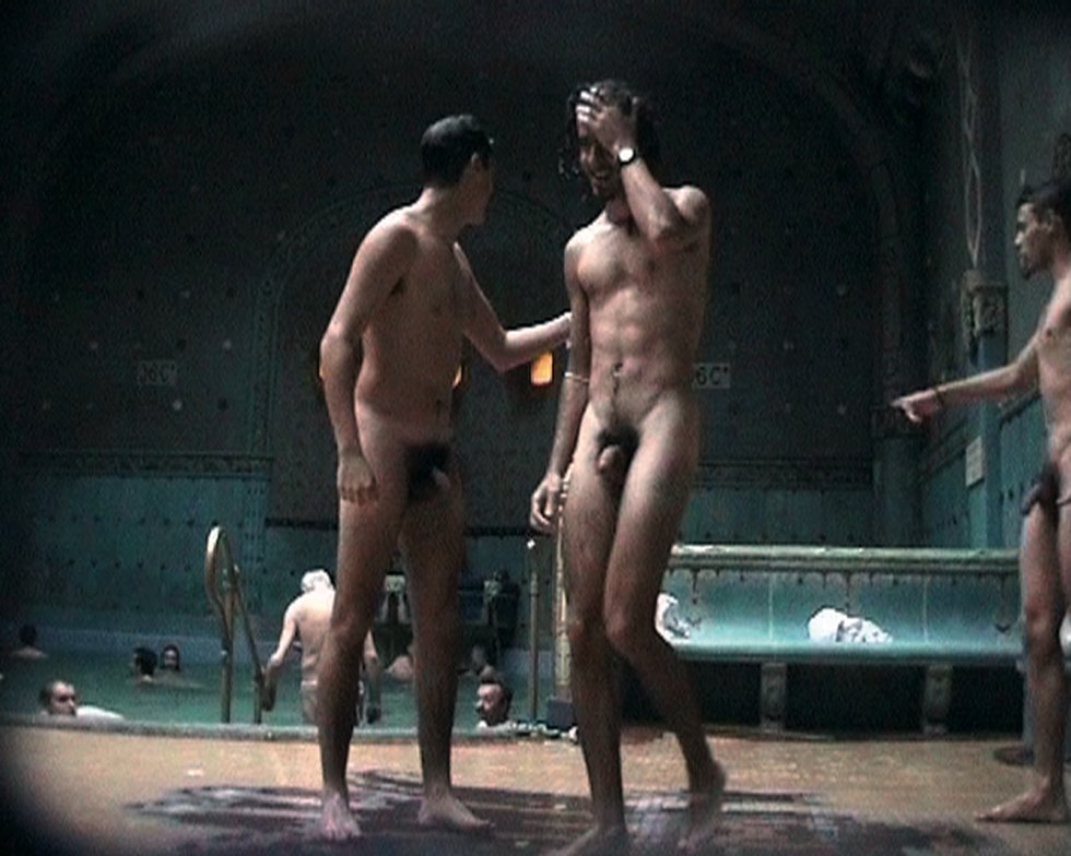 Naked Elliot Meeten without panties