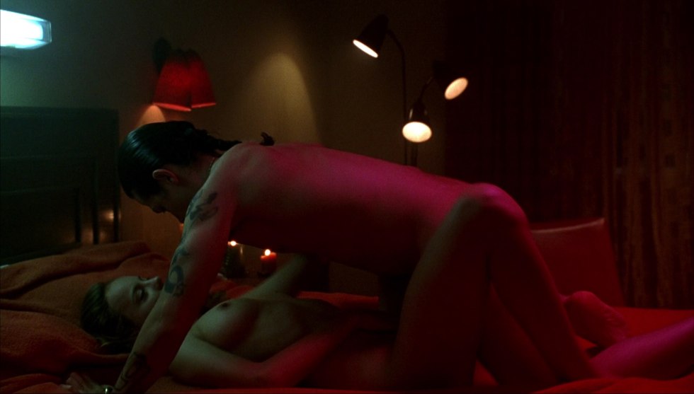 Anne Hathaway bed scenes