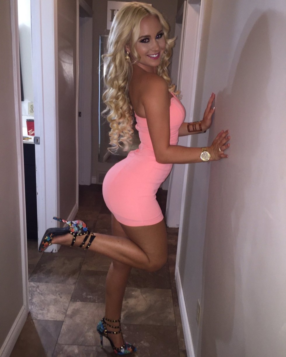 Group of girls in tightening