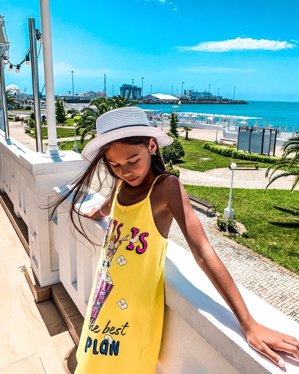 Girls with tattoo wallpaper