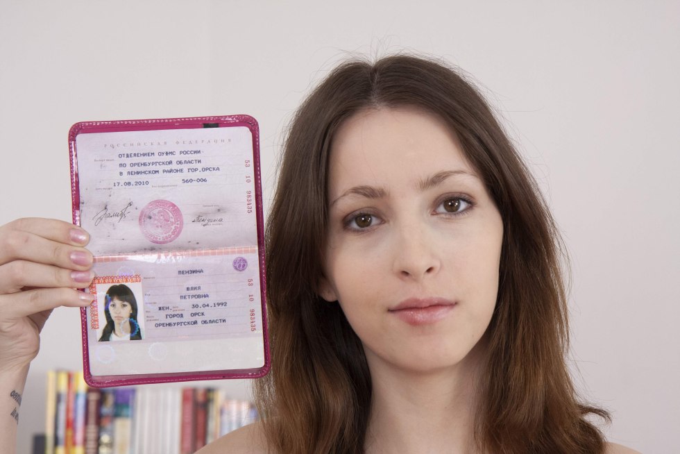 Evgenia Beloborodova legs