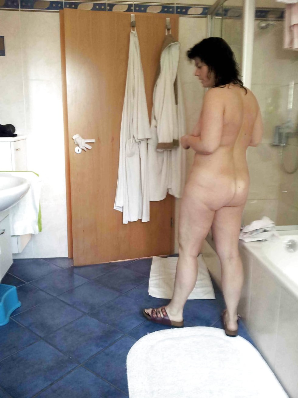 Nude WiFe Sex amateur Bath