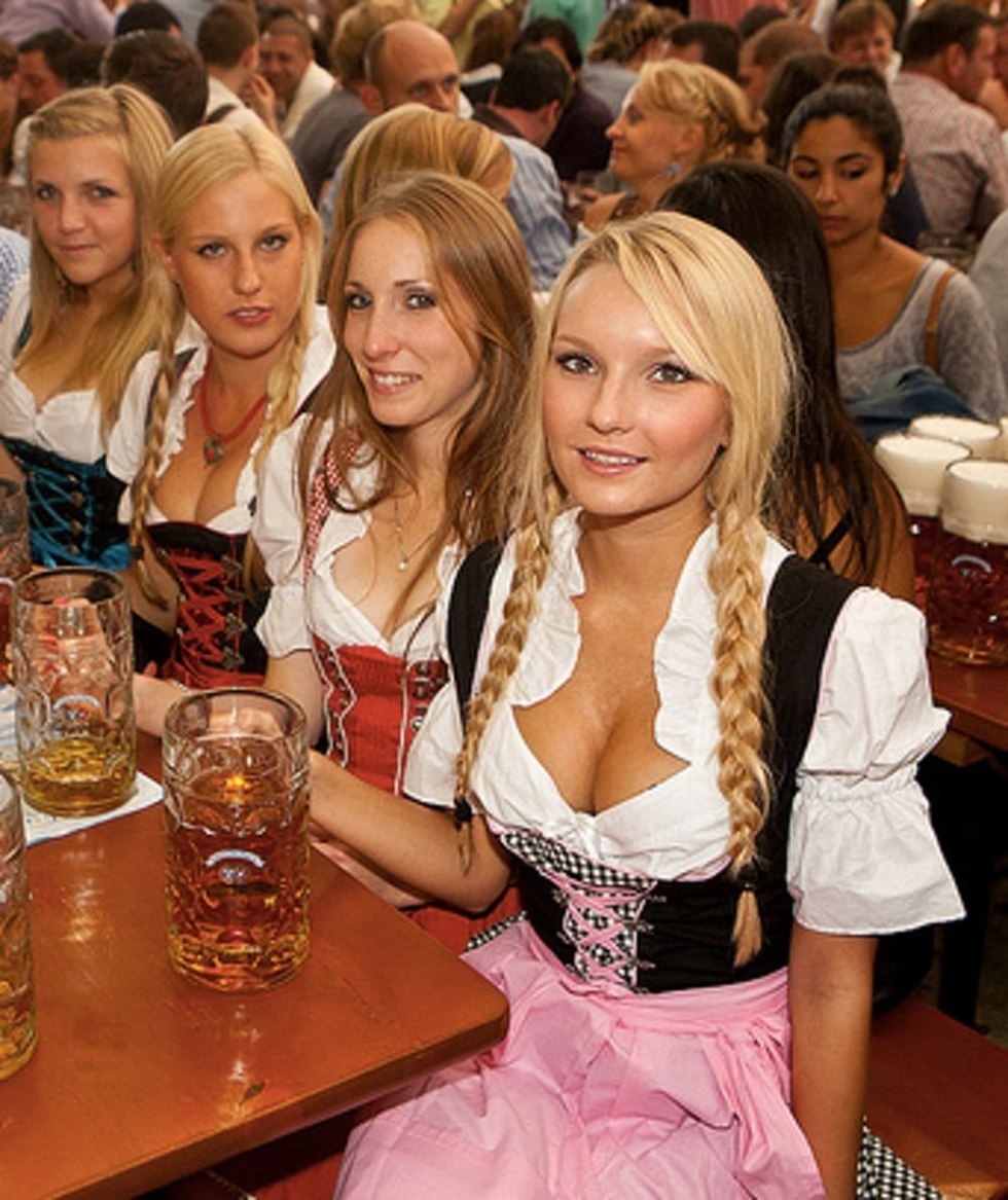 Octoberfest 2019 women