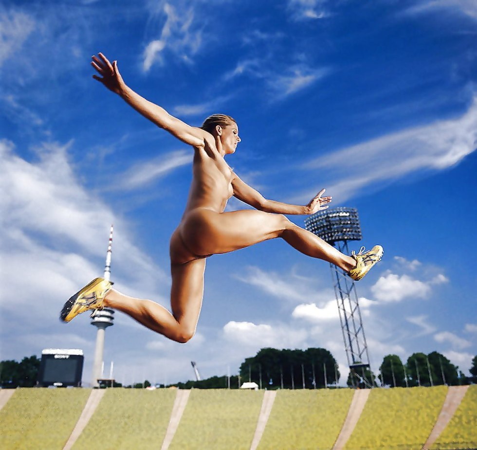 Bodybuilder Lindsay mulinazi nude