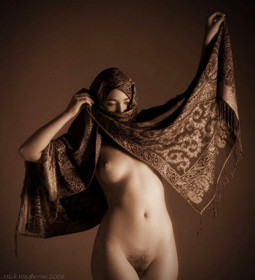 Beautiful naked oriental women