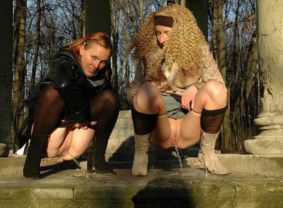 Pissing of adult women