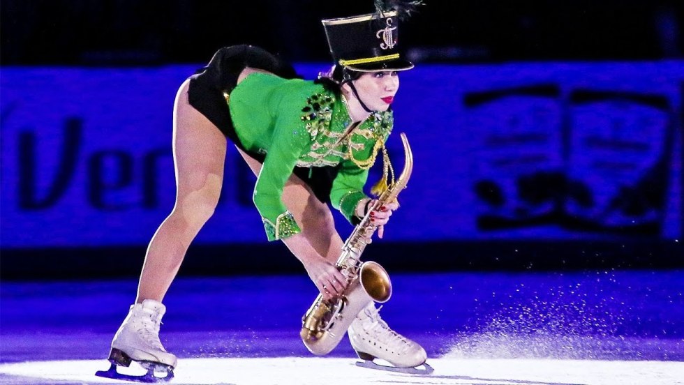 Bianca kettle in underwear