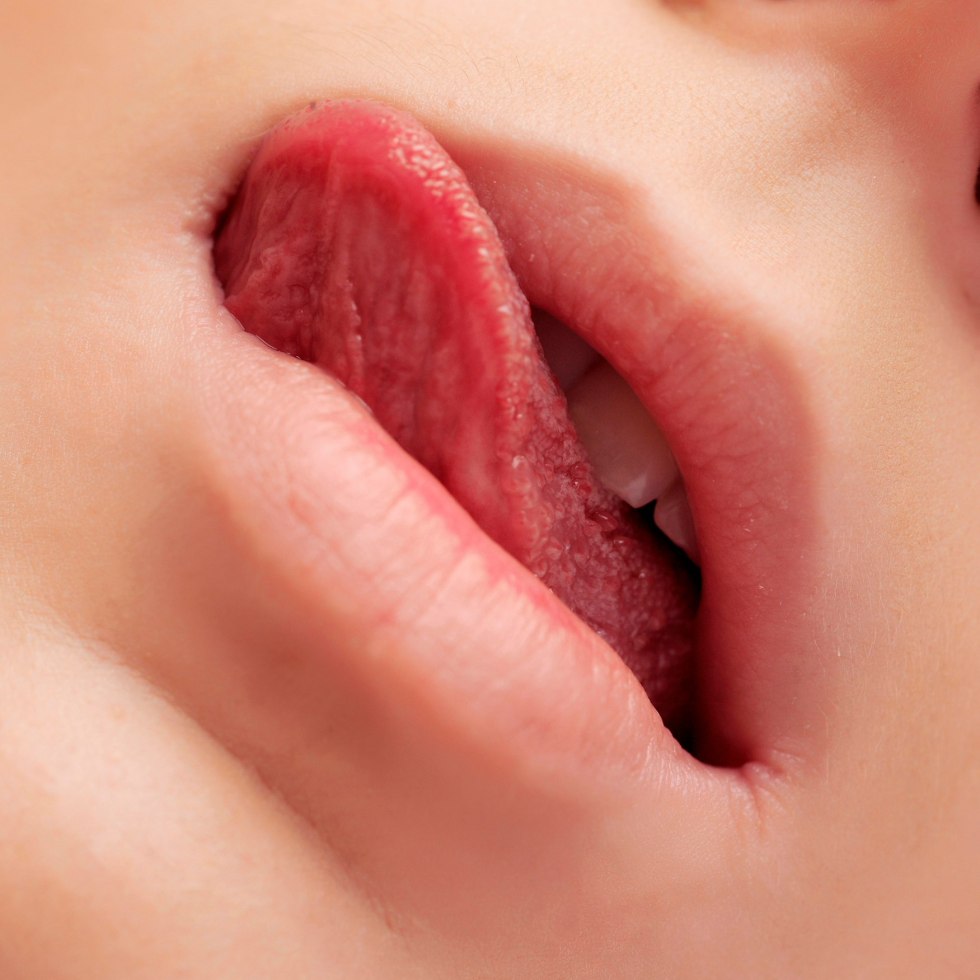 Flower similar to female organs