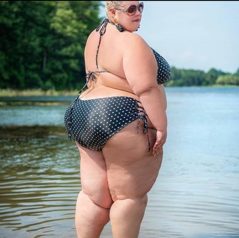 Naked fat blondes