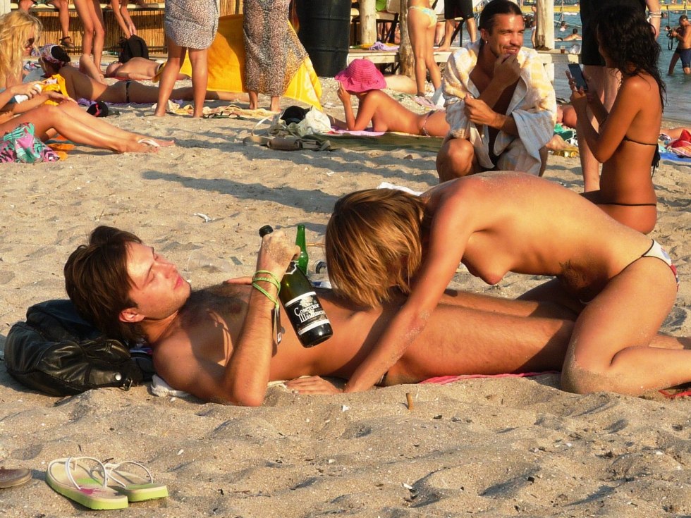 Naked chicks on Kazantip fucking
