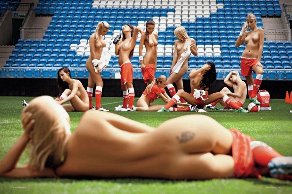 Photos of naked football players