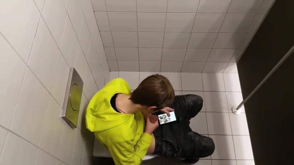 Dani daniels selfie with friends