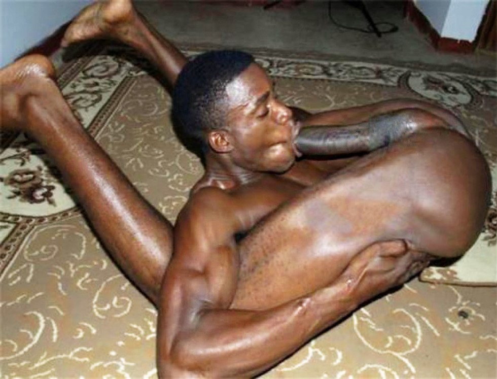 Mastroces a long cock