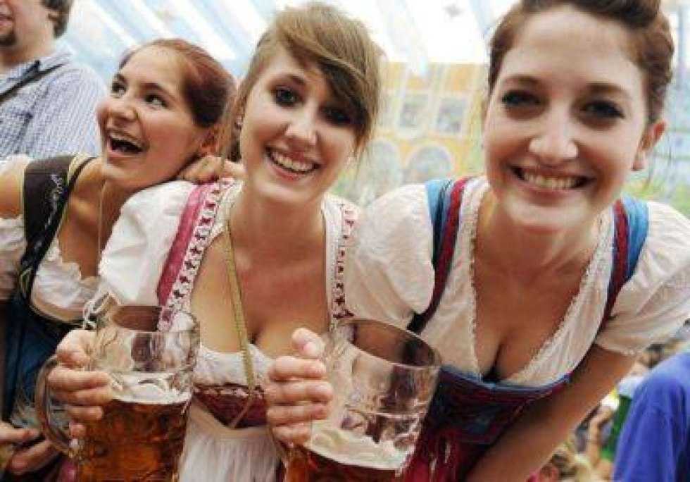 Octoberfest Frau 18