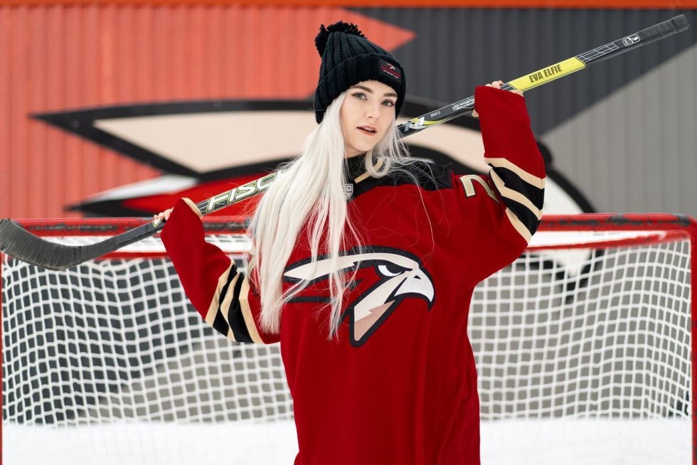 Eva Elfie (Eva Elfie)