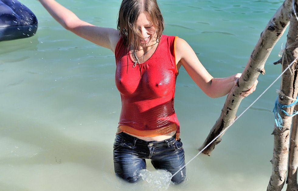 Valeria Orsini in a red dress