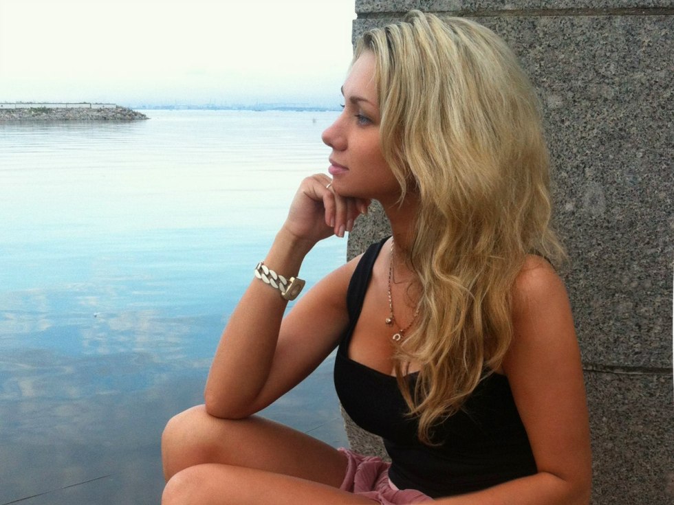 Arielle Kebbel Akvamarin