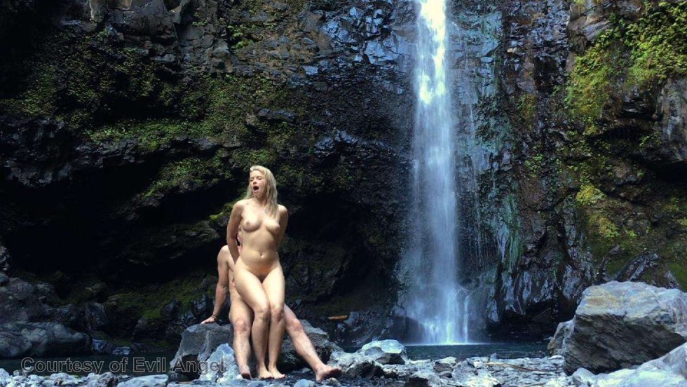 Fuck Brunettes at the waterfall