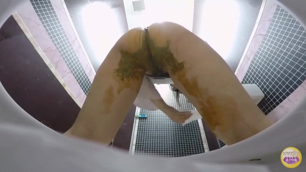 Young Girls Pooping Huge Loads in Panties