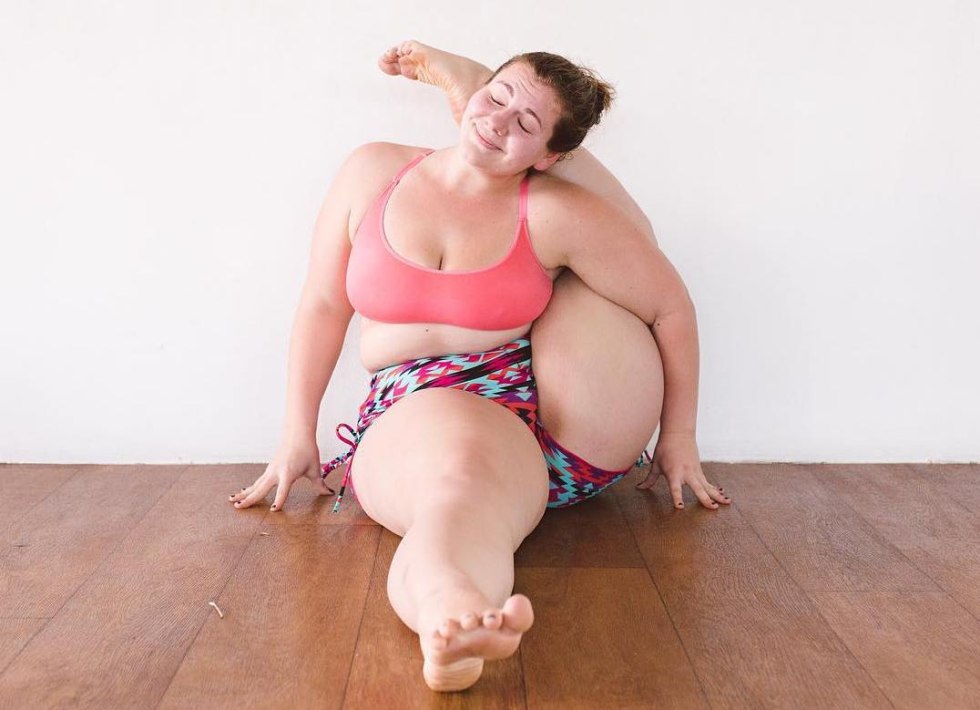 Fatuys in short skirts