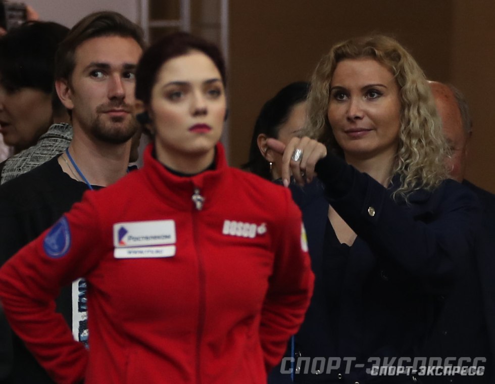 Show champions on the ice of Eteri Tutberidze