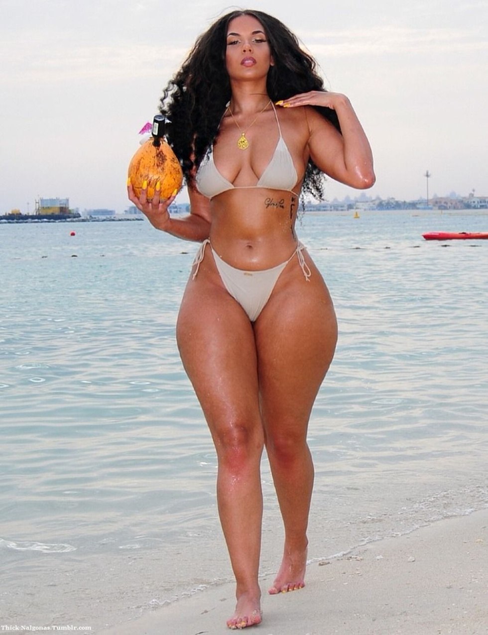 Fat on the hips and buttocks