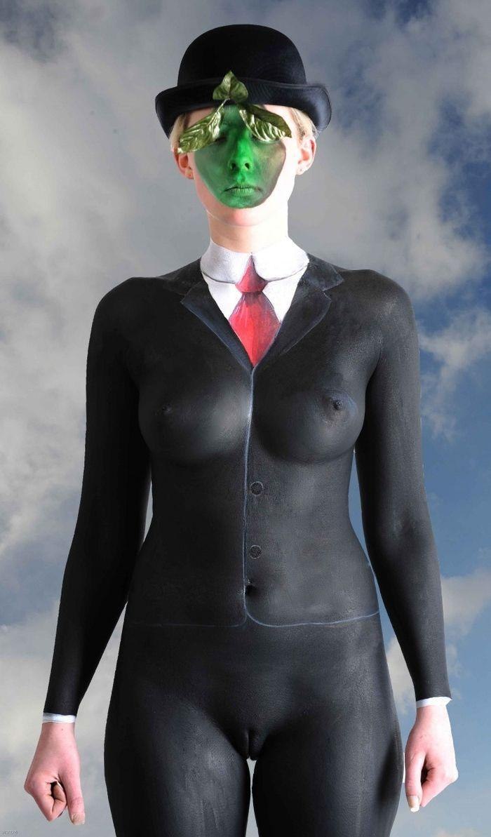 Drawing on a naked female body