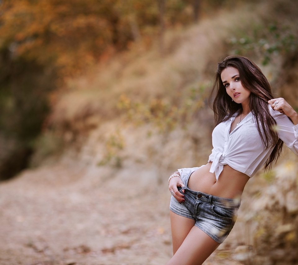 Slender women without clothes