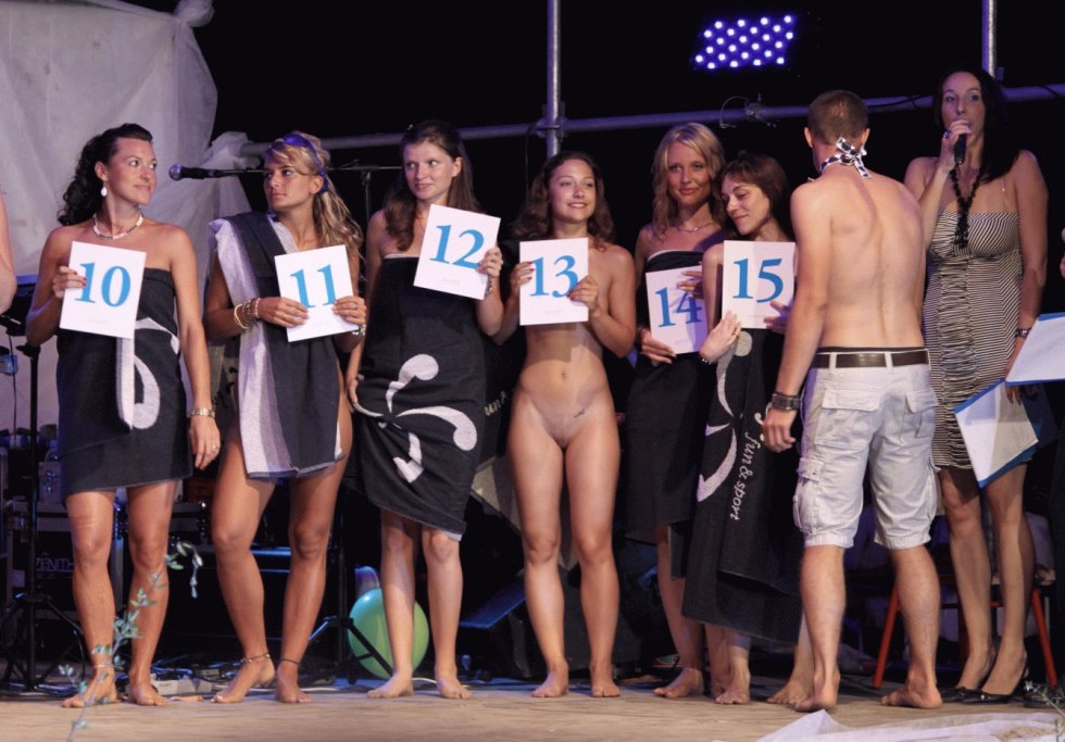 Competitions of naked women