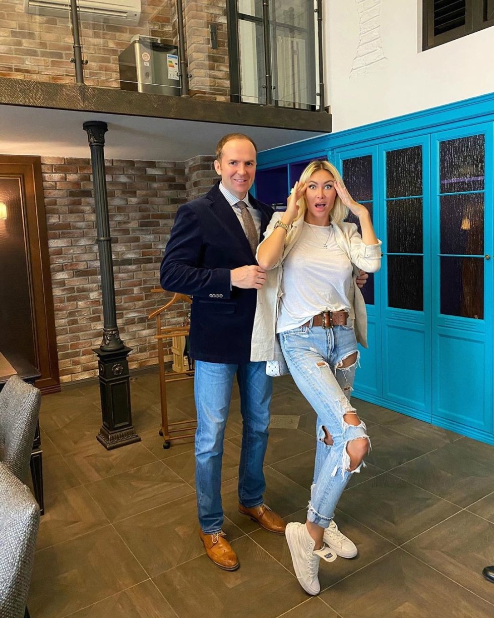 House 2 Alexander Zadoynov and Elina Kamiren