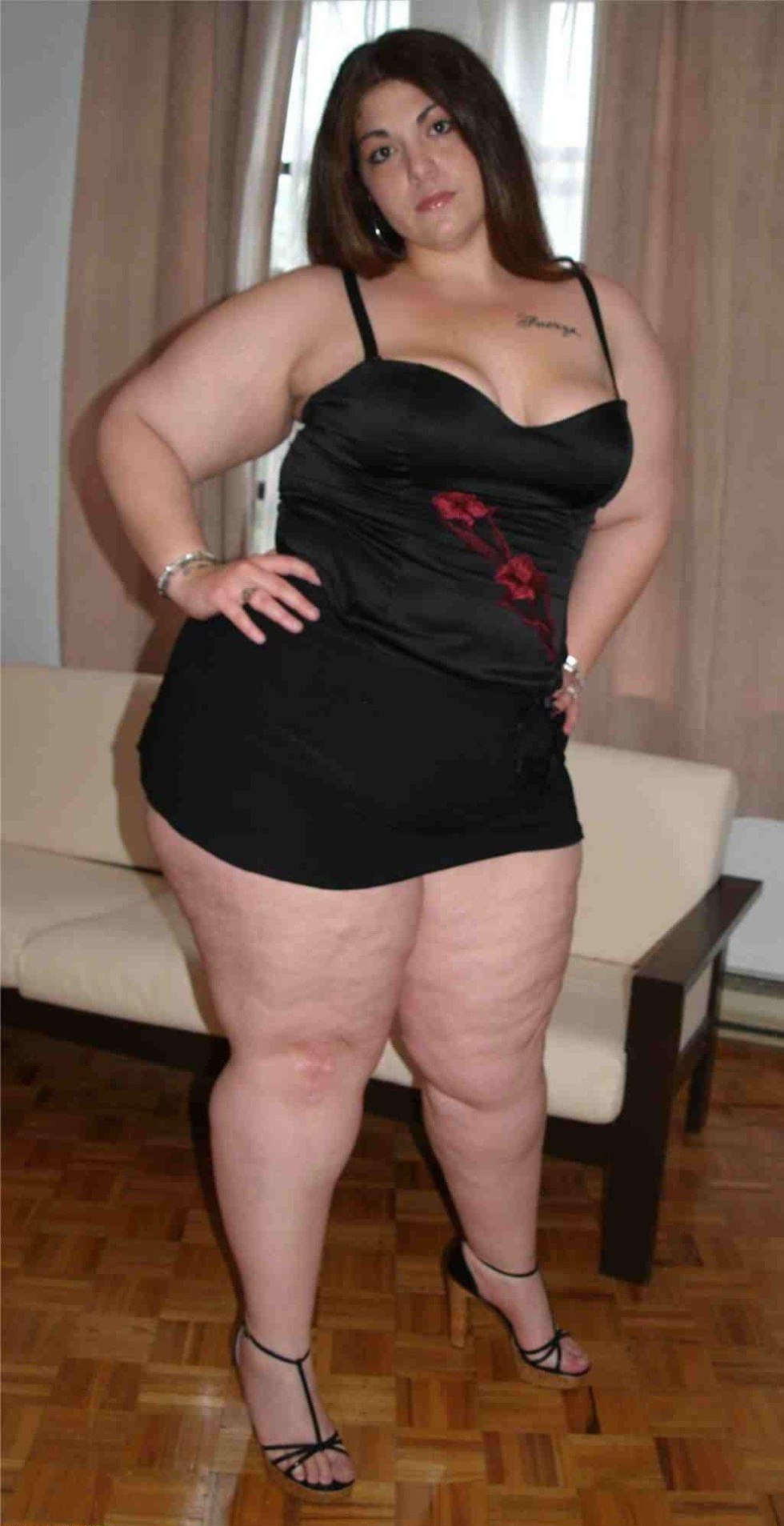 Thick elderly in linen