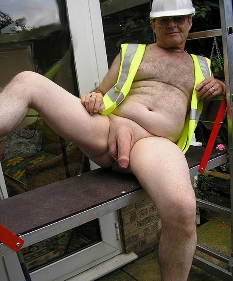 Photo naked men at work