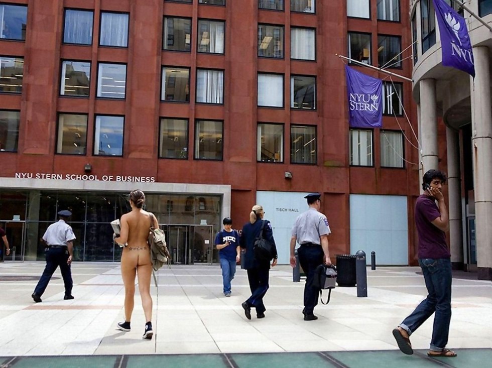 Girls exhibitionists