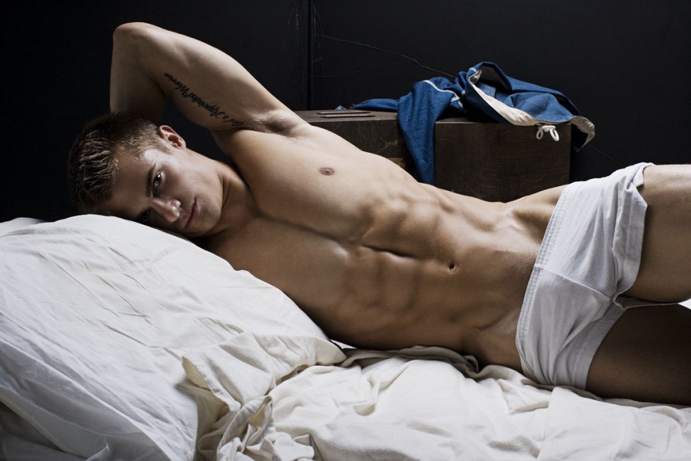 Twinki Squating Boys