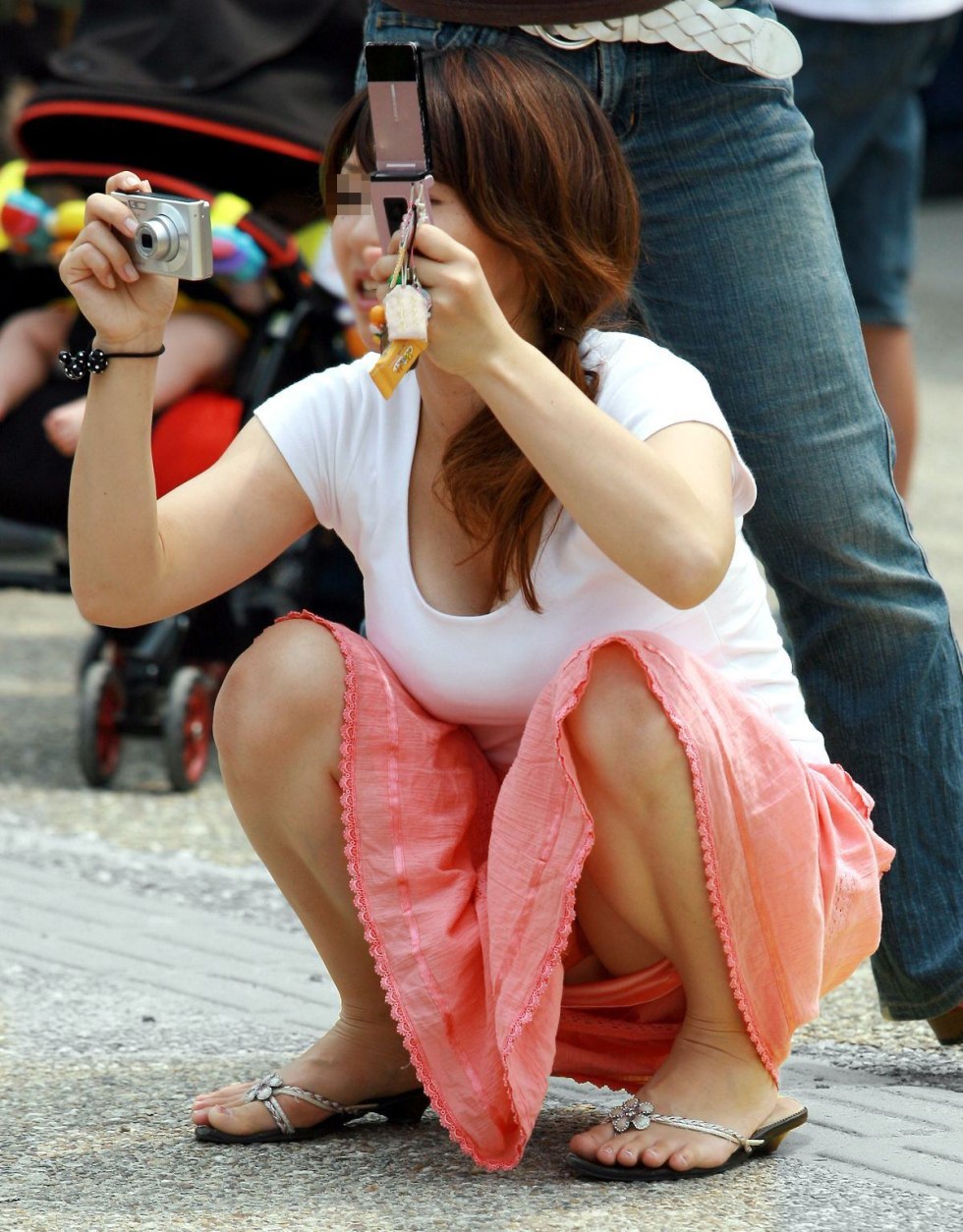 The guy climbed a girl under a skirt