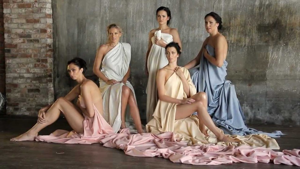 Elena-Cristina Swan hot