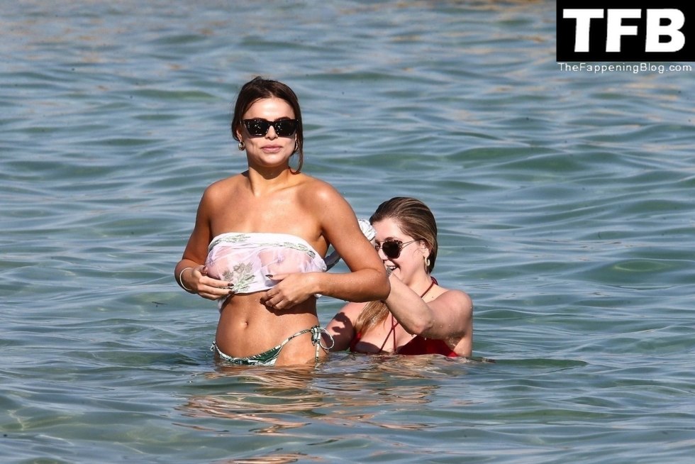 Julia Fox Bikini